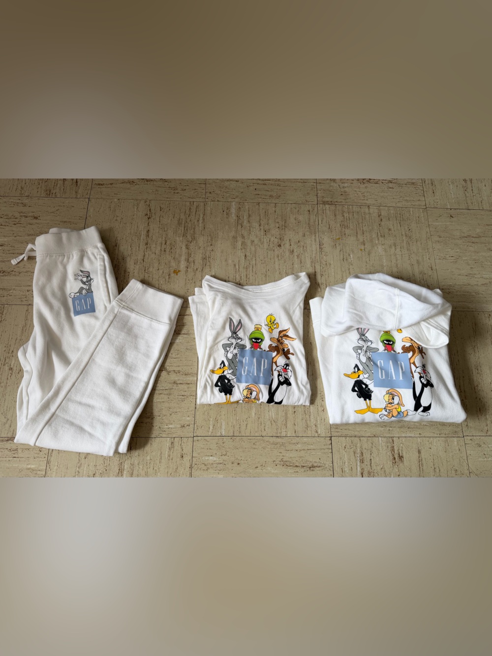 GAP White Looney Tunes Graphic Hoodie, Tee & Sweatpants Set